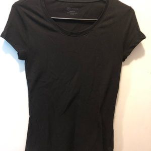 4!!!!!! shirts set. Small/extra small. Worn.